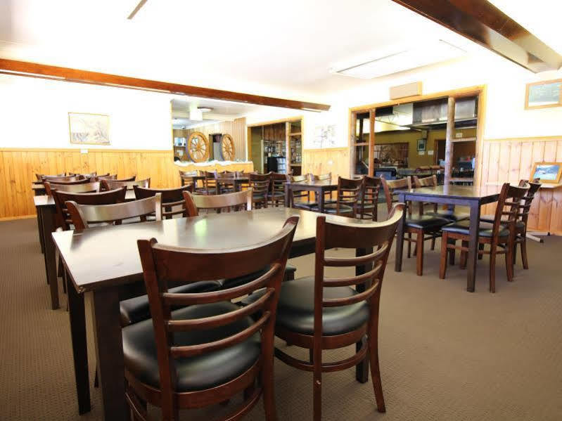 Snowy Mountains Resort And Function Centre แอดามินาบี ภายนอก รูปภาพ